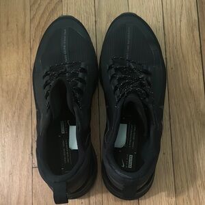 Nike Black Athletic Shoes